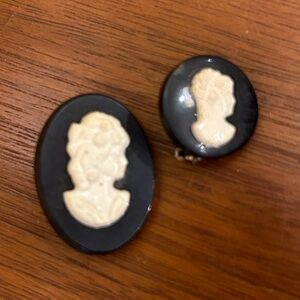 Vintage Lot Of 2 Black & White Molded Celluloid Cameo Brooches